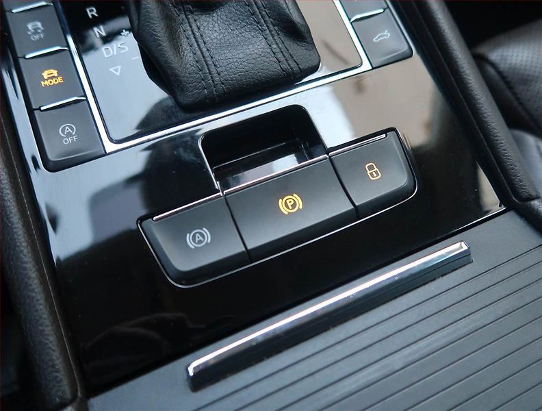 Škoda Superb (2016) Laurin&Klement 2.0 TDI, 4X4 - fotka 23 z 26