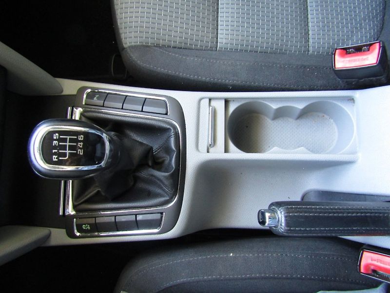 Škoda Superb (2011) 2.0 TDI CR 103kW - fotka 35 z 42
