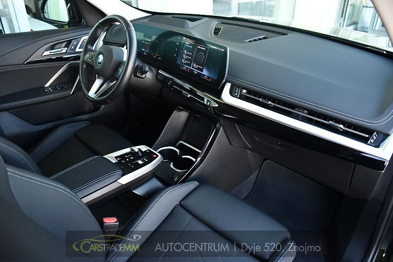 BMW iX1 xDrive30 X-LINE H/K HUD TAŽNÉ - fotka 16 z 54