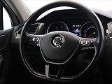 Volkswagen Tiguan (2017) Highline 2.0 TDI, 4X4 - náhled 14