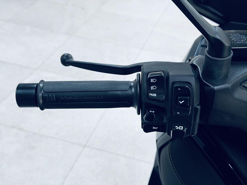 Yamaha X-Max 125 (2023) XMAX125 TechMAX  Dark Petrol - fotka 12 z 22