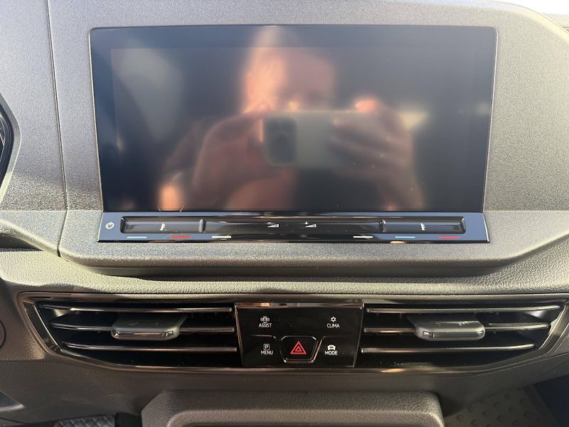 Volkswagen Caddy (2026) PHEV 19,7kWh DSG 1,5TSI - fotka 12 z 25