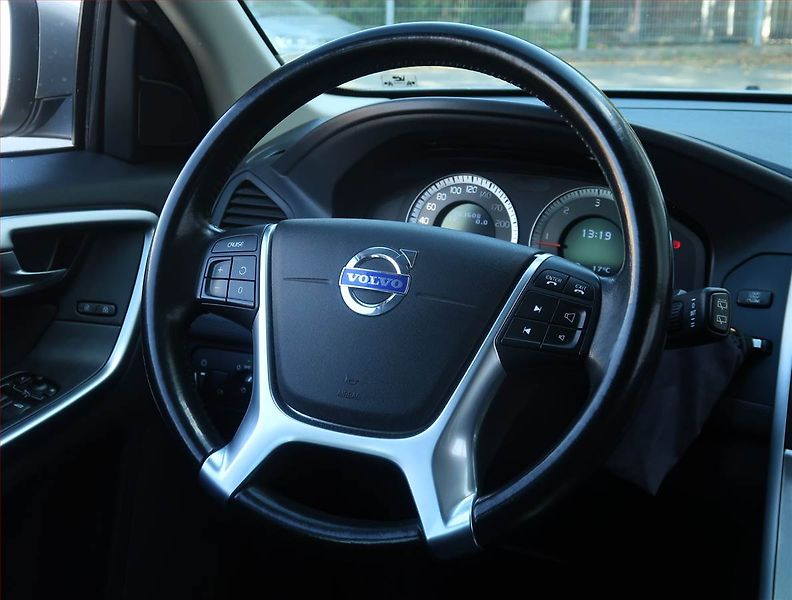 Volvo XC60 (2011) D3, Automat, Serv.kniha - fotka 22 z 22