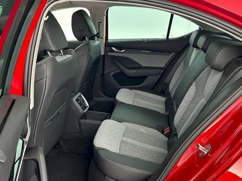 Škoda Octavia (2025) 2.0TDI 85kW Top Selection - fotka 8 z 29