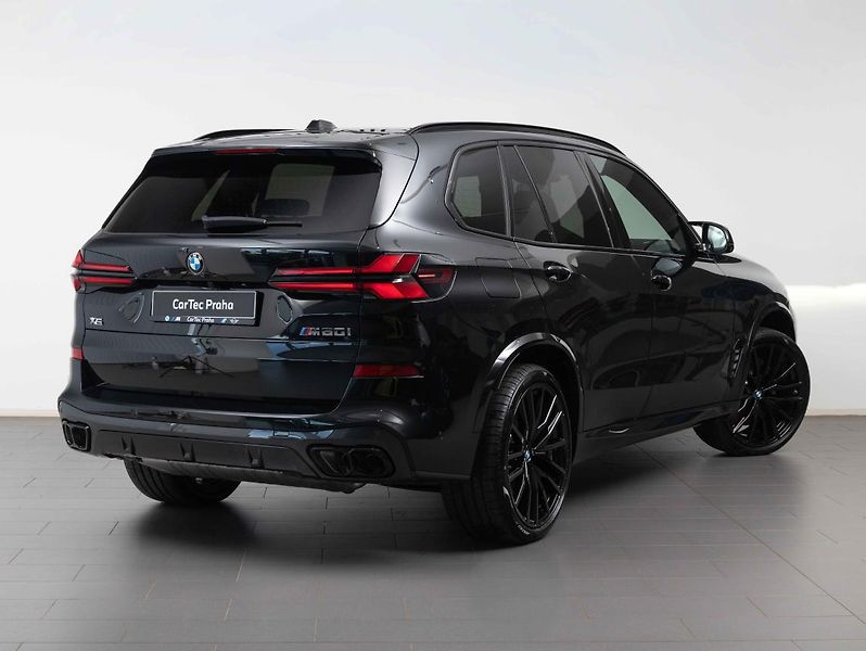 BMW X5 M60i - fotka 3 z 6