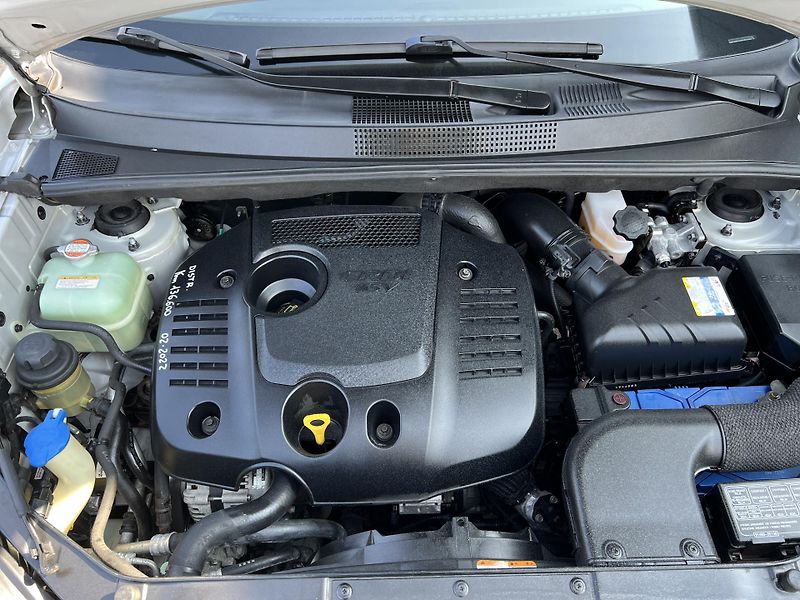 Hyundai Tucson 2.0CRDi 4x4 KLIMATIZACE ALU - fotka 29 z 35
