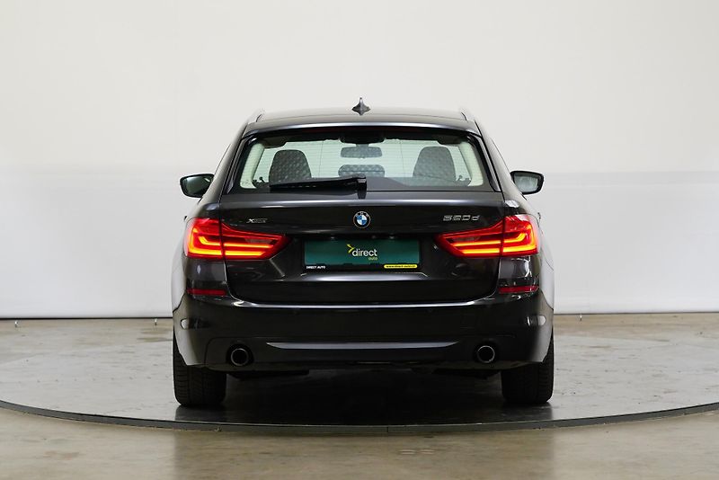 BMW Řada 5 - fotka 6 z 27
