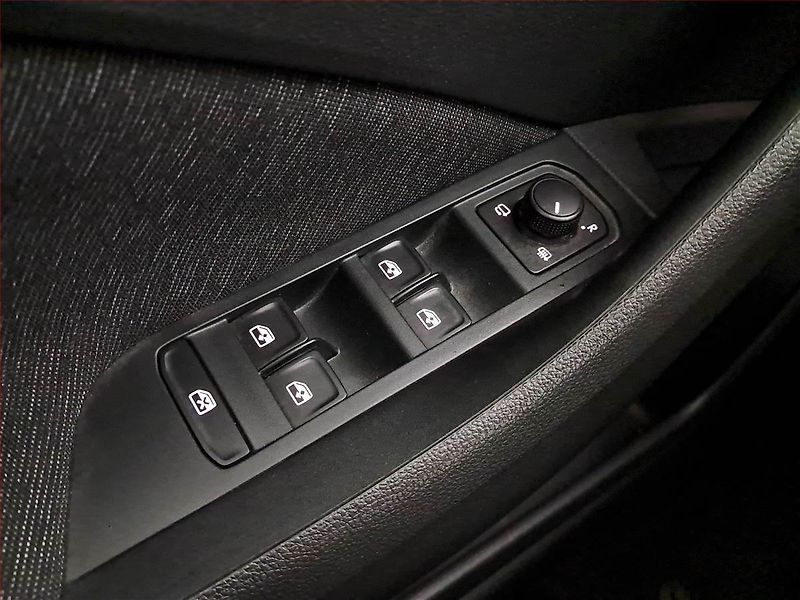 Škoda Kamiq (2022) Style 1.0 TSI - fotka 17 z 22