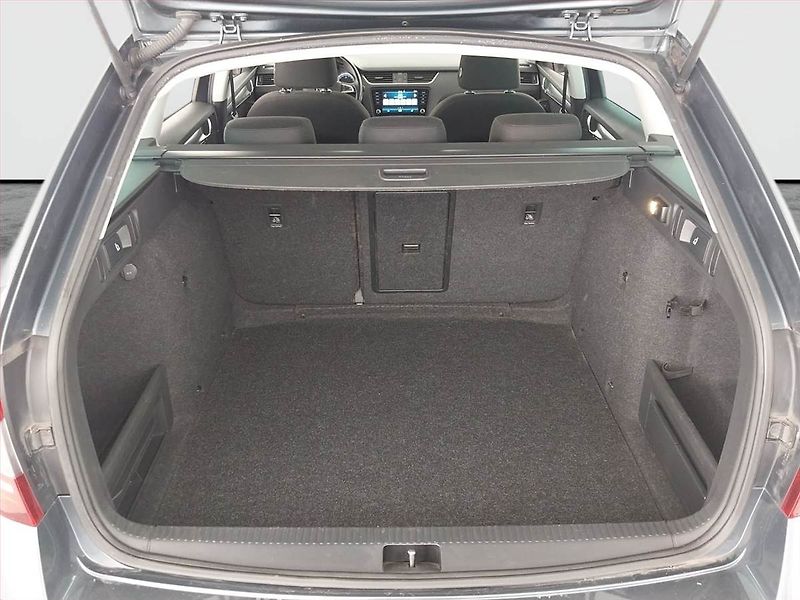 Škoda Octavia (2018) Style 1.4 TSI, Serv.kniha - fotka 14 z 22