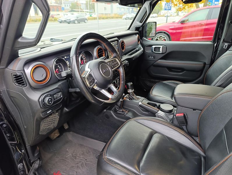 Jeep Gladiator (2021) Mojave 3,6 V6 - fotka 16 z 26