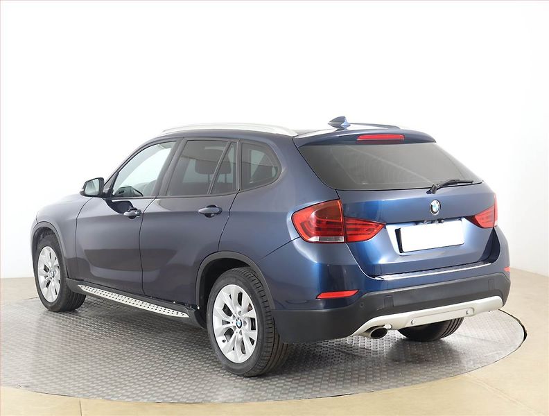 BMW X1 (2014) xDrive18d, 4X4, Automat, Navi - fotka 4 z 18
