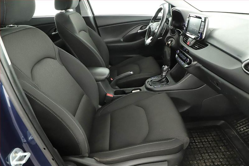 Hyundai i30 (2018) 1.6 CRDi, Automat, Tempomat - fotka 7 z 20
