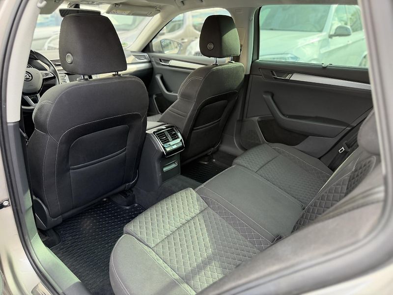 Škoda Superb 2.0 TDi, 110kw, manual, tažné - fotka 5 z 13