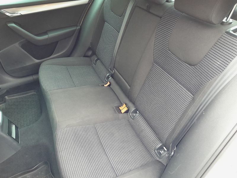 Škoda Octavia 2.0 TDI 4x4 110 kW - fotka 7 z 24