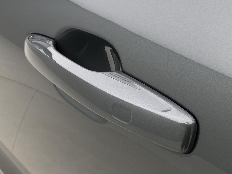 Volvo XC60 B5 AWD ULTRA CZ 1.maj - fotka 17 z 52