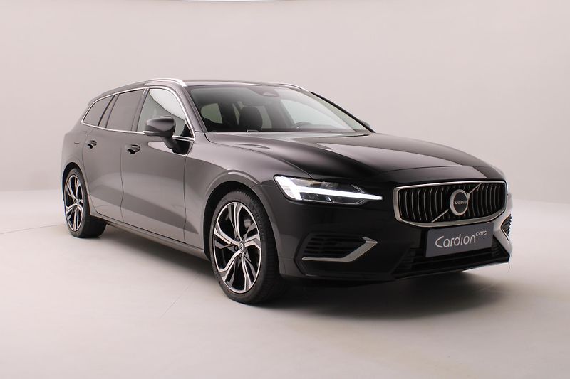 Volvo V60 T6 AWD RECHARGE CORE REZERVACE - fotka 14 z 45