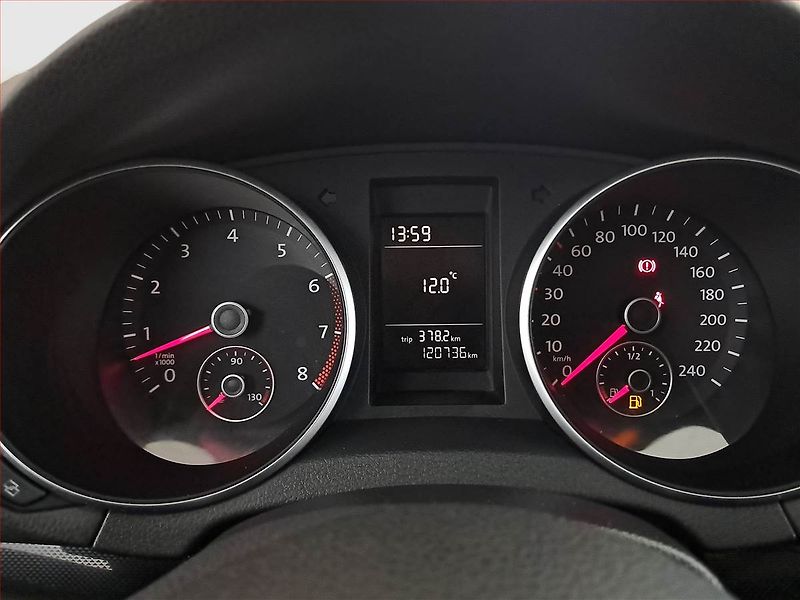 Volkswagen Golf (2010) 1.2 TSI, Serv.kniha - fotka 11 z 16