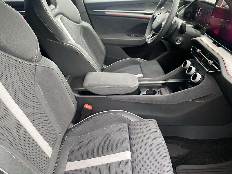 Škoda Kodiaq (2026) 2,0 TDI 142 kW 4x4 DSG Sportli - fotka 8 z 29