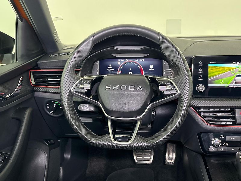 Škoda Kamiq Monte Carlo DSG - fotka 18 z 31