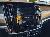 Volvo V90 (2019) 2.0 D4 Momentum 140kW 8AT - náhled 25