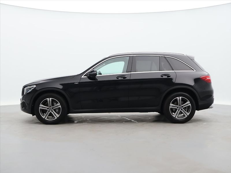 Mercedes-Benz GLC 2,1 220d 125kW 4MATIC CZ DPH - fotka 4 z 27