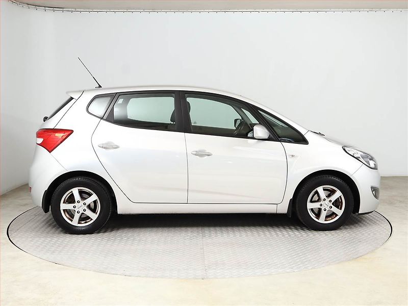 Hyundai ix20 (2019) 1.6 CVVT, Serv.kniha - fotka 6 z 10