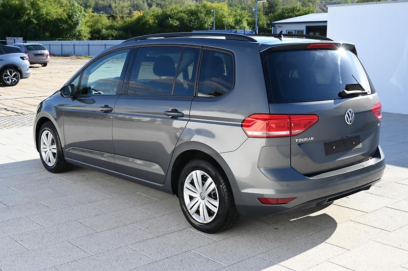Volkswagen Touran 1.2TSI 81KW Comfort 7mist 3/17 - fotka 8 z 60