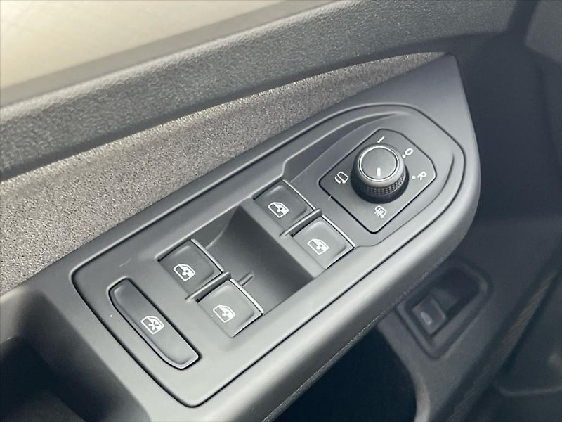 Volkswagen Golf Variant 1,5 TSi 85kW LIFE  8 REZERVACE - fotka 20 z 27
