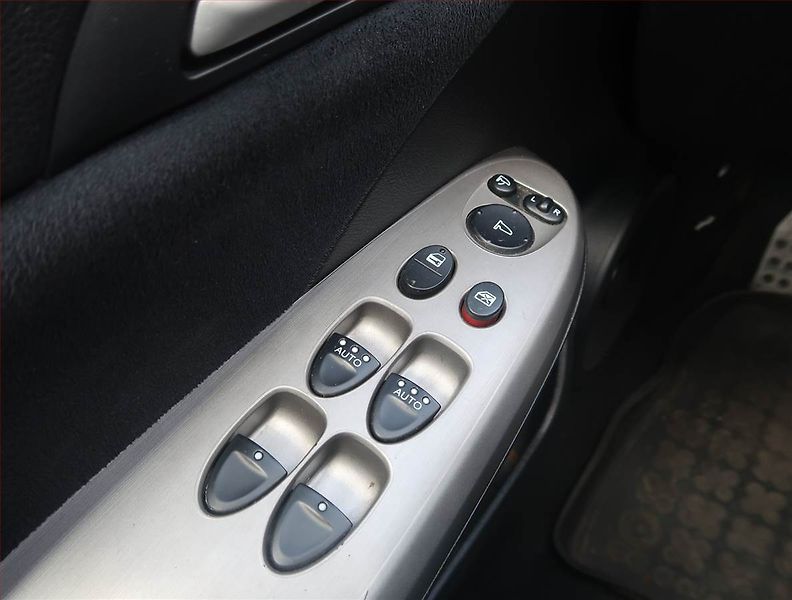 Honda Civic (2008) 1.8 i, po STK, slušný stav - fotka 14 z 14