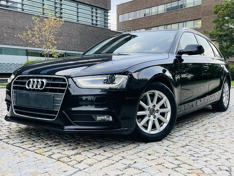 Audi A4 2.0TDI MAN 1MAJITEL VÝHŘEV LED - fotka 2 z 42