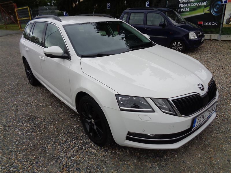 Škoda Octavia 2,0 - fotka 1 z 17