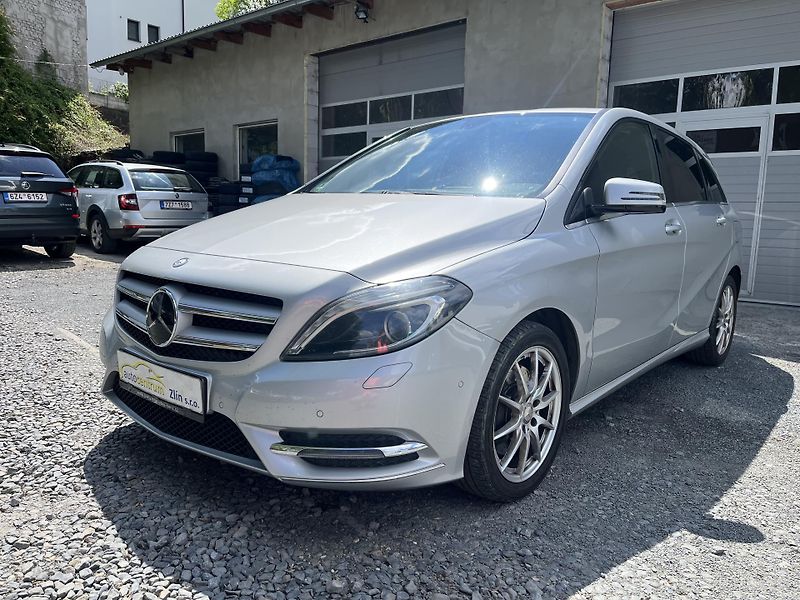 Mercedes-Benz Třídy B (2013) 2,0i 135 Kw 4X4 SPORT - fotka 3 z 18