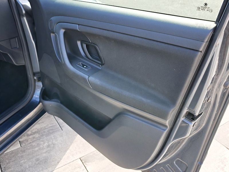 Škoda Fabia (2012) 1,2 TSI 63 KW Ambiente - fotka 14 z 30