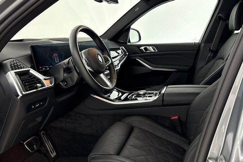 BMW X5 xDrive30d - fotka 7 z 29