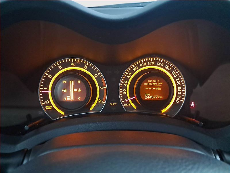 Toyota Auris (2007) 1.6 Dual VVT-i, nová STK - fotka 11 z 16