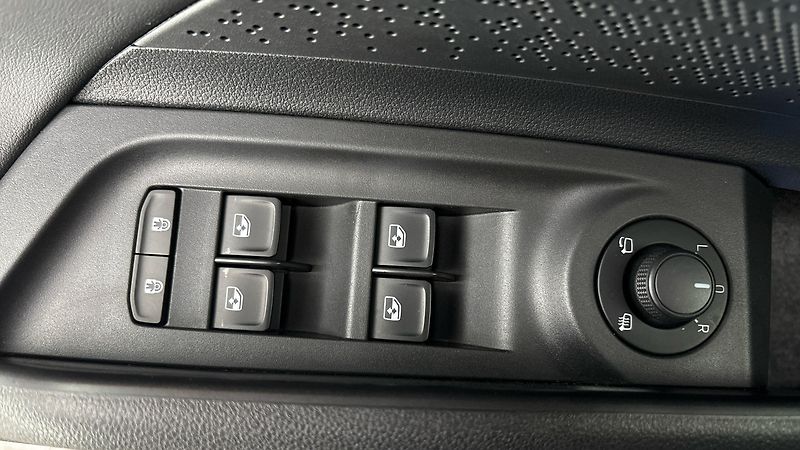 Škoda Enyaq 82 kWh AUT 80 Sportline - fotka 24 z 36
