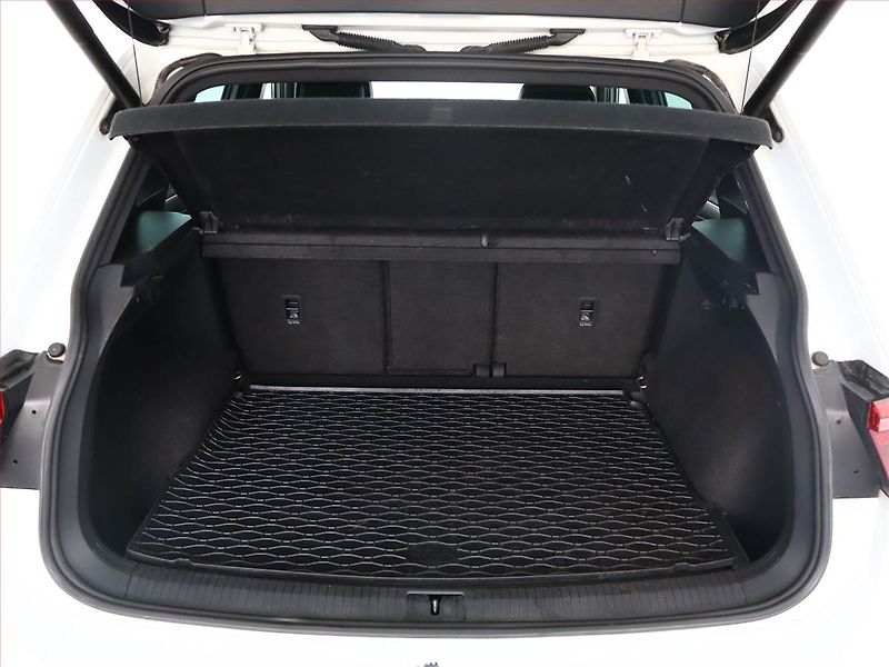 Volkswagen Tiguan (2017) R-Line 2.0 TDI, 4X4, Automat - fotka 12 z 18