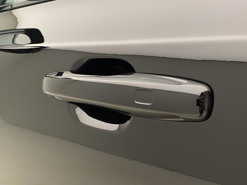 Volvo XC90 (2026) T8 AWD RECHARGE DARK ULTRA - fotka 19 z 68
