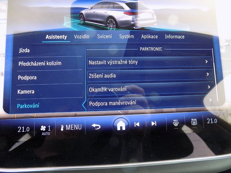 Mercedes-Benz Třídy E (2024) 300de/Digital-Light/Hybrid/ - fotka 31 z 50