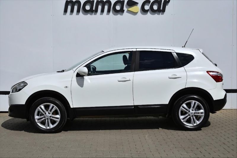 Nissan Qashqai 1.6i 84kW 1.MAJ. SERVIS.KN. ČR - fotka 4 z 20