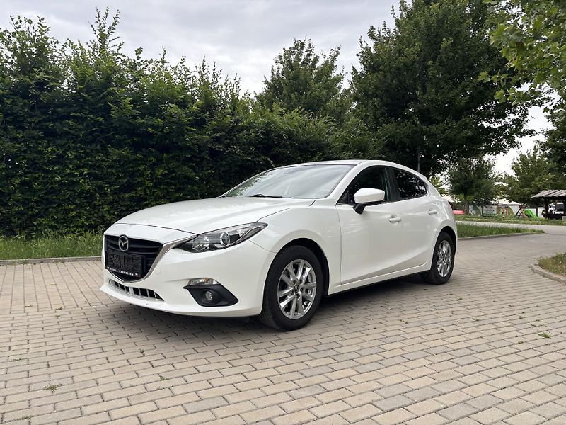 Mazda 3 2.0 Center-Line - fotka 2 z 28