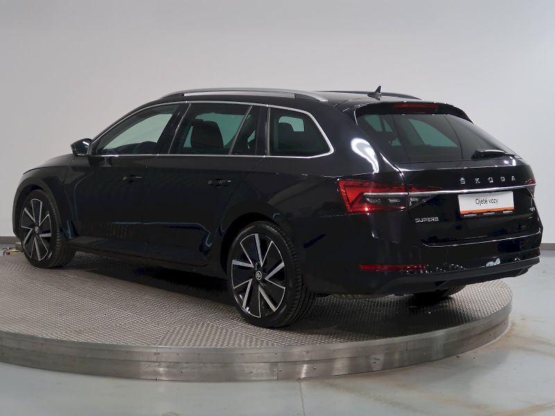 Škoda Superb (2023) STYLE PLUS 2.0TDI 147KW 4x4 DS - fotka 7 z 40