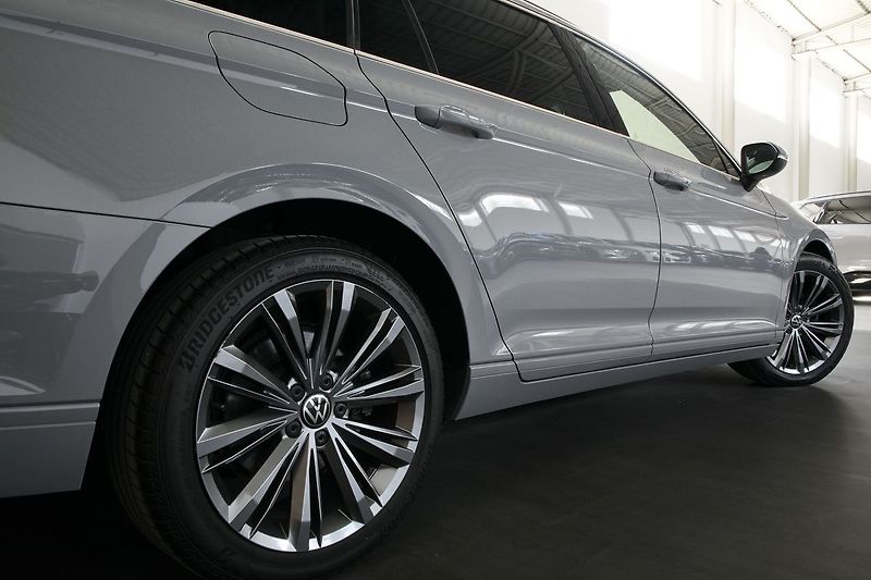 Volkswagen Passat 2.0TDI 110kW Kamera ACC Tažné - fotka 8 z 27