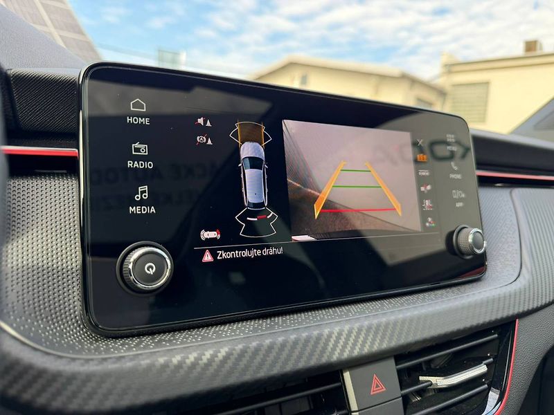 Škoda Scala Monte Carlo 1,0 TSI 85 kW 6° M - fotka 19 z 41