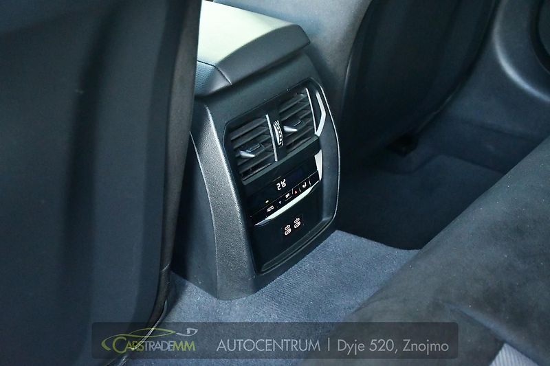 BMW Řada 3 320d xDrive M-SPORT 3L-ZÁRUKA  - fotka 19 z 51