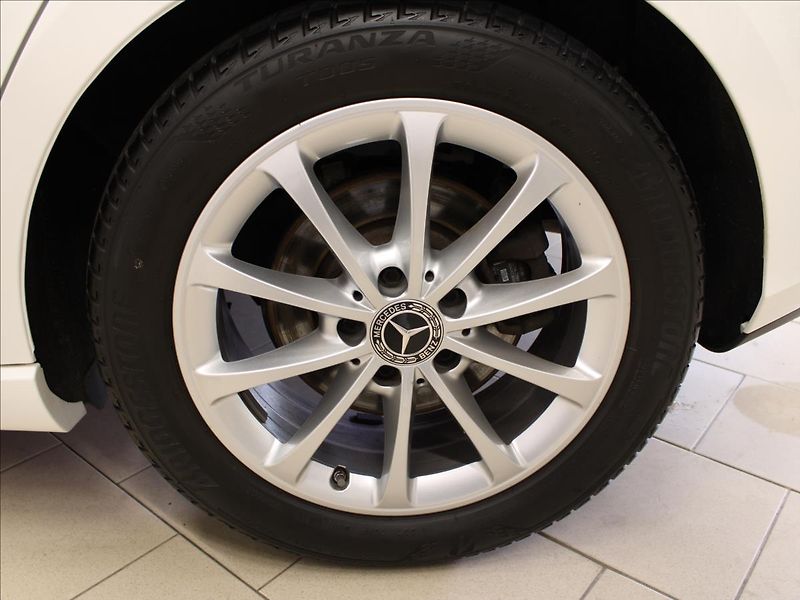 Mercedes-Benz Třídy B 2,0 220 140KW 1.maj, CZ, zánov - fotka 32 z 33