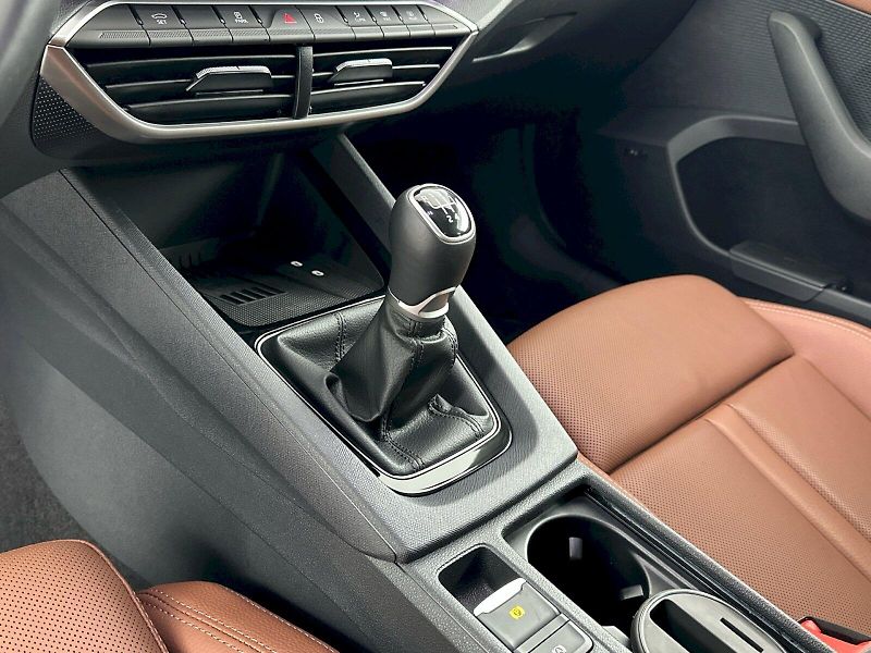 Škoda Octavia (2025) Combi 1.5TSI 110kW Exclusive S - fotka 23 z 35