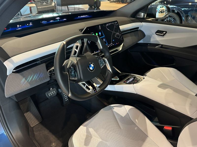 BMW iX3 50 xDrive M-Sport H/K HuD 360 - fotka 8 z 24