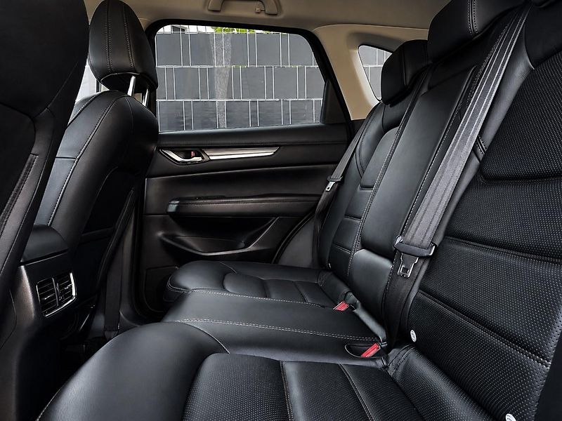Mazda CX-5 (2018) 2.0i 121kW OPTIMUM - fotka 12 z 35