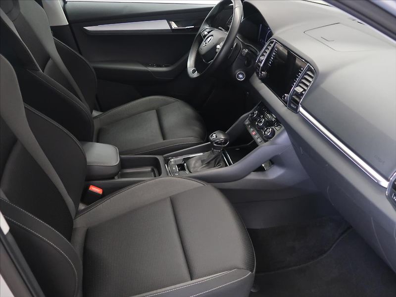 Škoda Karoq 2,0 TDI DSG Tour 1.majitel - fotka 13 z 42